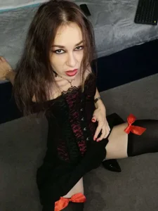 HaileyMoonn Halloween edition Pic 3