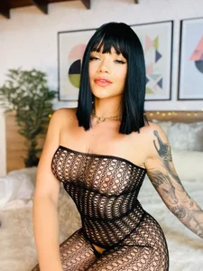 LeaThompsonPublic图片