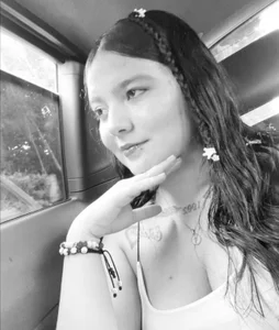 Allyson_brown_ Public Pic 5