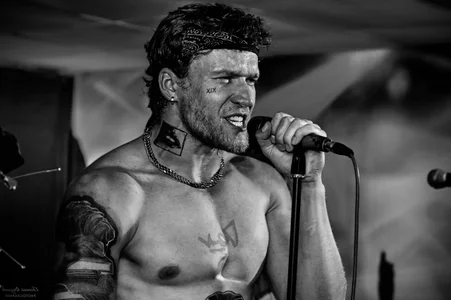 Huntall77 Life Poză 2