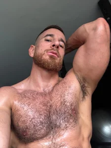 Sweaty and training💪 od _adamcoper_  9 snímek