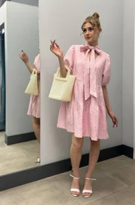 Kiki_Stacy You're grown up, but u still play with barbie doll 💜 Foto 3