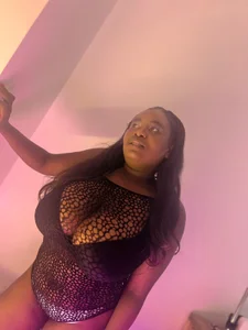 IvyBennet_ Public Poză 4