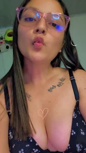 Coralinne__ hi🍒🍑📸 Pic 5