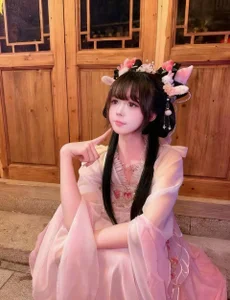 DZT-01's 小虎牙 Sex Photo 3