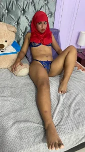 NadiaKarim_ Public Foto