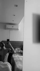 I am Paul 🔥 de Paul_Kane  5 Imagens