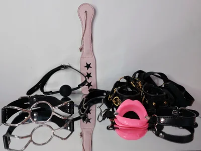 valentina_swallow BDSM Kit Pic