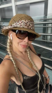 EvelinaGrey Public Pic 7