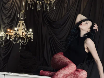 ElektraSunshine The red Queen Immagine  2