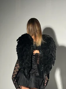 AriNova_ Black wings, sweet lips, and angelic intentions...almost.This Halloween I'm going to be naughty😈✨😉 Pic