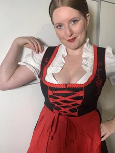 Exotic-Desire Dirndl Fotos Oktoberfest 사진 7