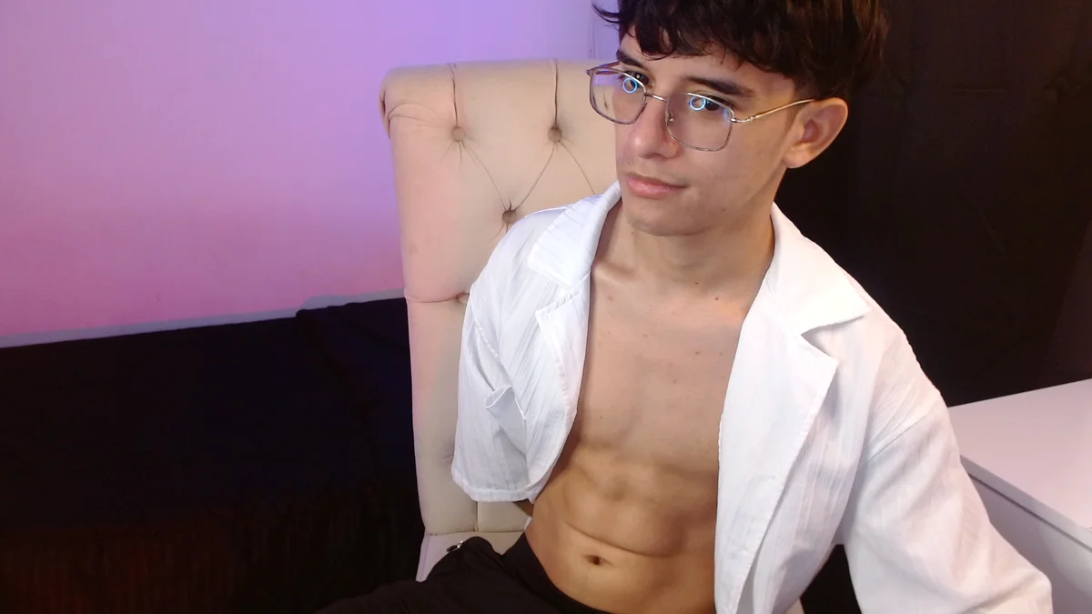 noah_millerx Populært bilde 8731