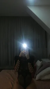 DrinkLau18 red lingerie Foto 5