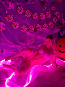 amara_tinkerbell Happy Halloween wishes you the sexy tinkebell 💦😈 зображення 2