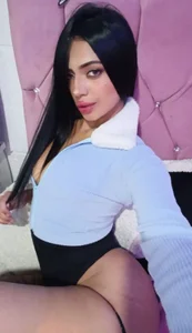 EMYCLARK01 Kises 🥵😘😘  5. fénykép