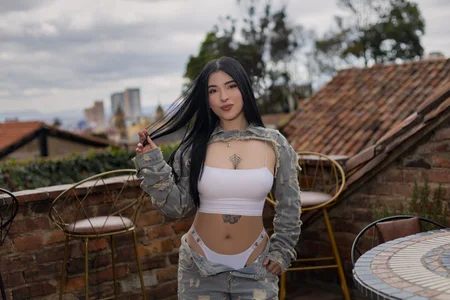 🌆 A Beautiful View & a Little Attitude ✨🩵📸 od imnikaa_  3 snímek
