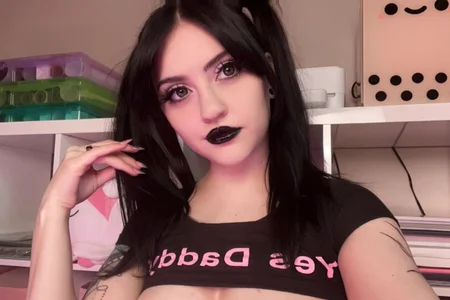yoursinfulpeach Public Pic 3