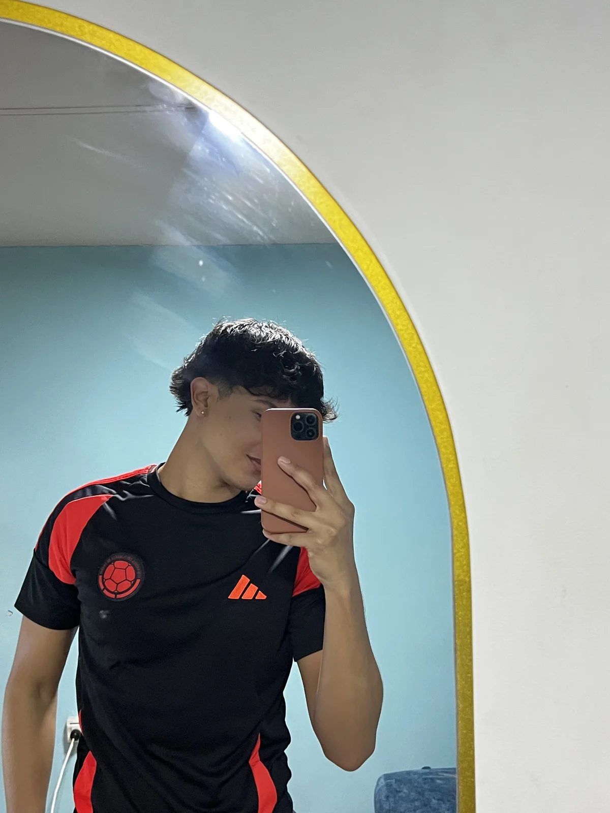 Leo_Savage_ Poză populară 4588