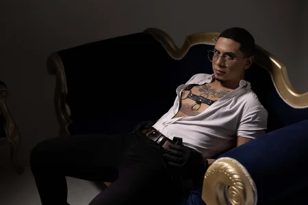 JoshMillerr_ Dark Temptation 🖤 Foto 2
