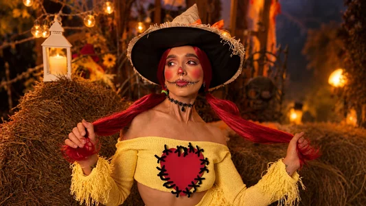 helen_mooree A passionate scarecrow 🎃🐦‍⬛👩🏻‍🌾 (Like, PM or chat and give u 1 🥵 video) Pic 5