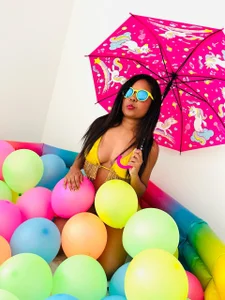 Melikasweetz 🧡🧡💛💚💙💜🤎 Pic 2