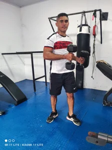 Derek_Storm_ In the Gym টি ছবি