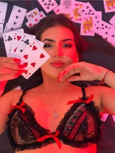 AngelicaVega: Queen of Hearts♥ ( 3 фото)