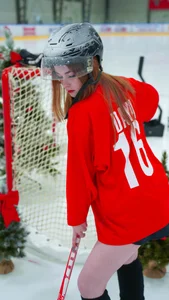 DanaDrake 🎄🥅⛸🏒 Bilde 4