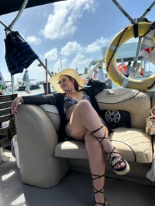 Kari_leonXXX 🌊 Pic 2