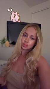 Public od ThatGirl_NextDoor  4 snímek