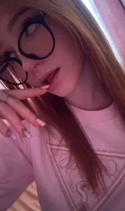 Me in glasses :D de GwenFay Foto