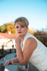 Julia_Wilsone Public Pic