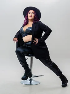 BiirdyDavis: Red ( 4 фото)