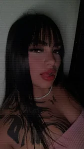 Public od Lily_Cooper__  2 snímek