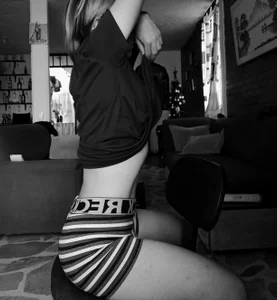 my body de aiden_dwayne  5 Imagens