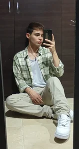 Public de aiden_dwayne  2 Imagens