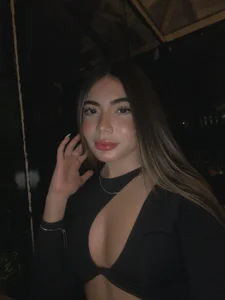 Has been some tme without goingg out late night, I enjoyed my visit here 🩷 od Mia_222  2 snímek