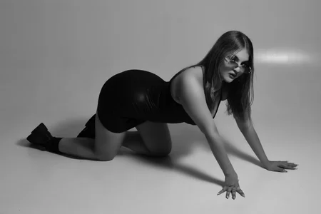 kytziakaya Bad Woman صورة واحدة|kytziakaya Bad Woman صورتان|kytziakaya Bad Woman  5 صور|kytziakaya Bad Woman  5 صورة
