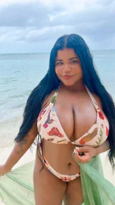 ava_malaikaaa 🌊☀️🏝️🐚 Foto 9