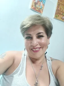 DirtyBIianca: Casually ( 3 фото)