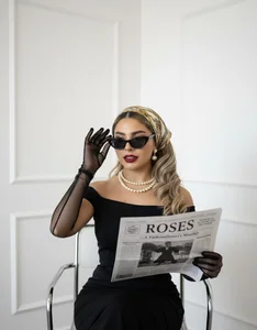 Glamorous and elegant Kati🖤 de kataliina__  photos