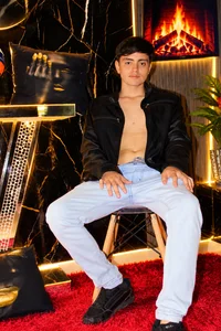 Brian_Montes Public Bilde