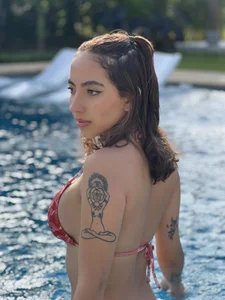 Sophi__a Know me Foto 4