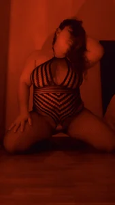 JANNAH_MARTINEZ Neón  7. fénykép