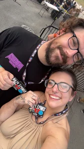 emo_milf Public slika
