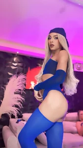 powerfull_ts_20 Paris✨️ Pic 2