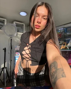 Heavenly_Sanne Public Pic 3