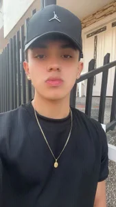 _TaylorBlack More of Taylor Pic 2