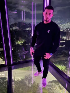 mike_burke Public Immagine  5